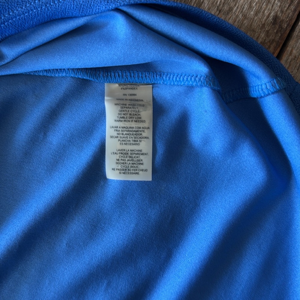 Essentials by Milano Vibrant Blue High-Low Top Size Medium - Picture 7 of 8